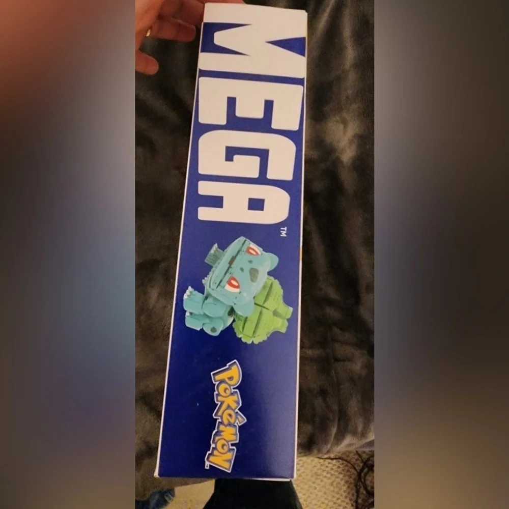 MEGA Pokemon Jumbo Bulbasaur, with 1 Action Figure - 789pcs NEW